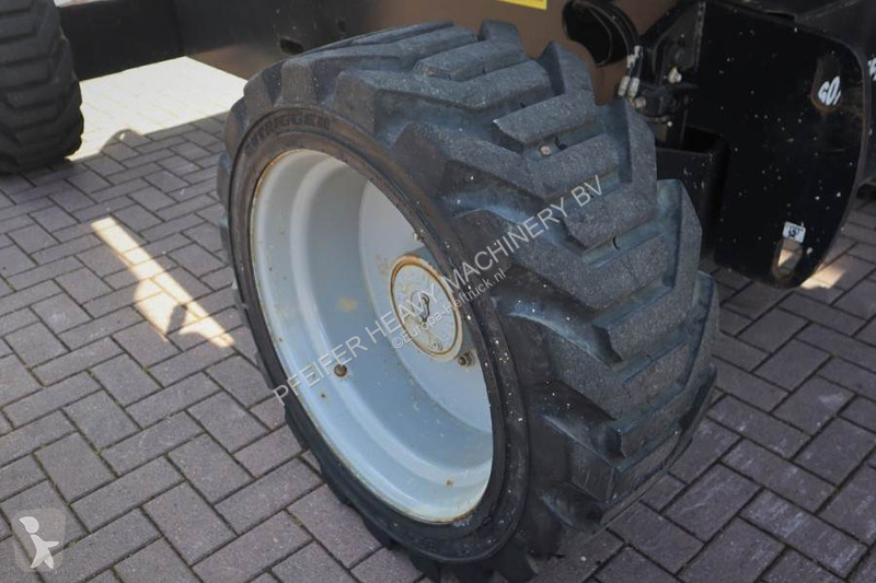 Gondola Genie Z60/37FE Valid Inspection,...