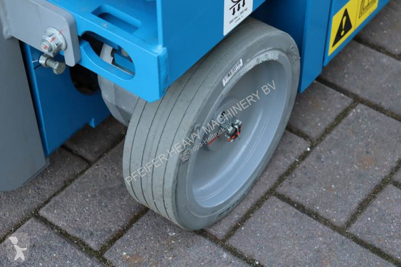 منصة تلسكوبية Genie GS1330M Valid inspection,...