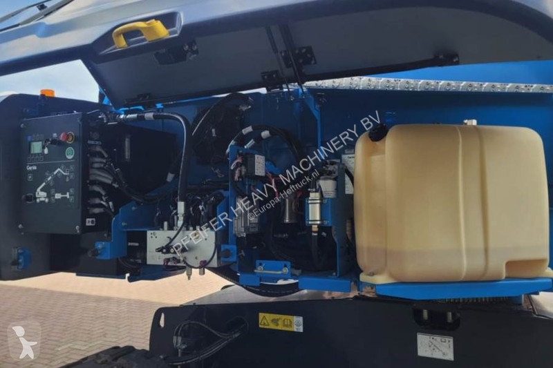 Nacelle Genie XC Trax Valid inspection,...