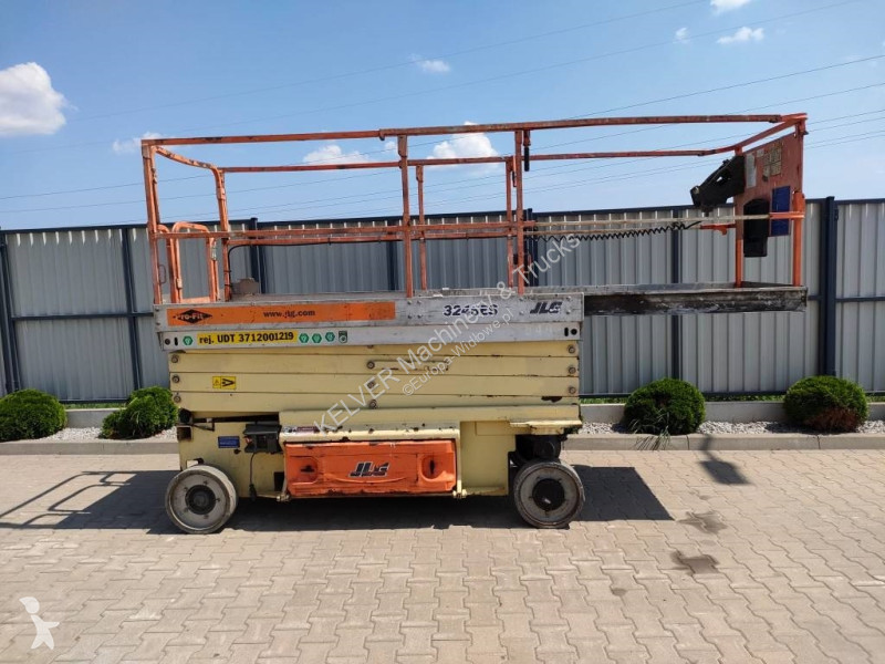Nacelle JLG * scissor lift * electric *