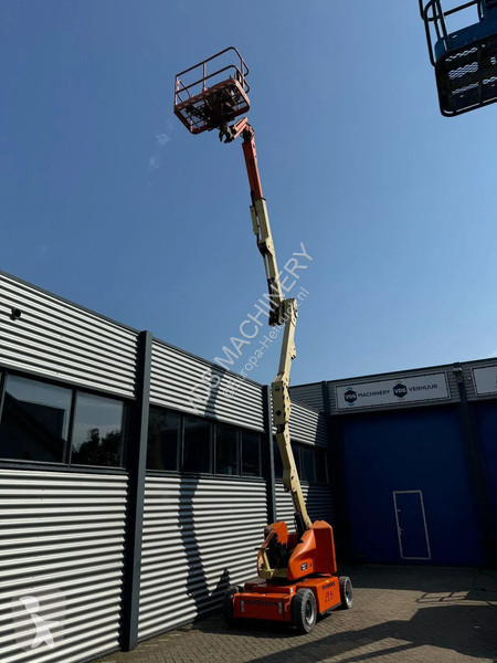 Piattaforma aerea JLG Hoogwerker Knikarmhoogwerker