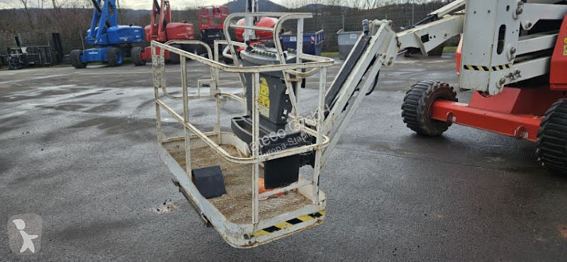 Piattaforma aerea JLG 450AJ