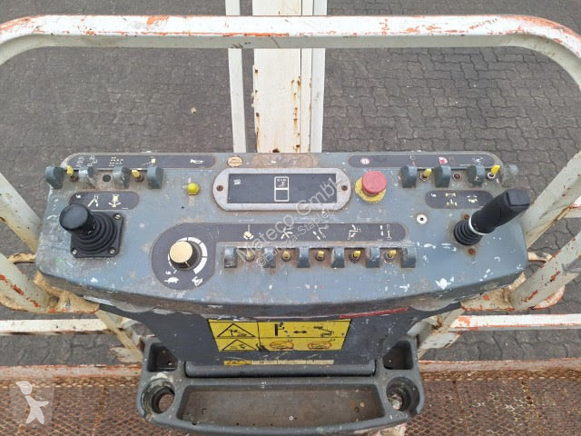 Piattaforma aerea JLG