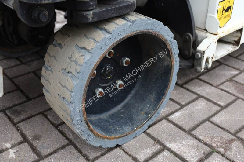 منصة تلسكوبية Hollandlift Ecostar HL-9710...