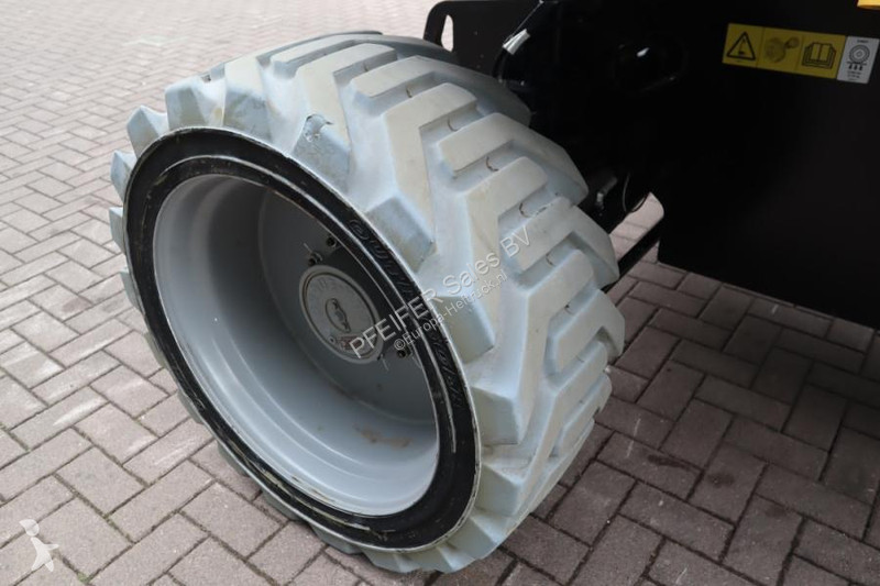 Vysokozdvižná plošina Genie Z60/37FE Hybrid 4x4...