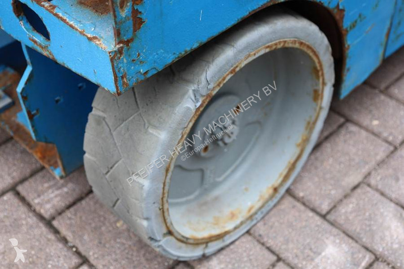 Lift Genie Electric, Working Height 11.75 m,...