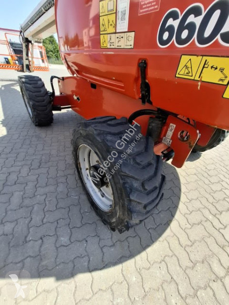 Piattaforma aerea JLG