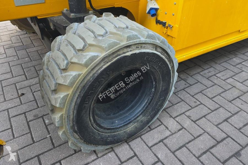 منصة تلسكوبية Hollandlift Combistar B-195DL25...
