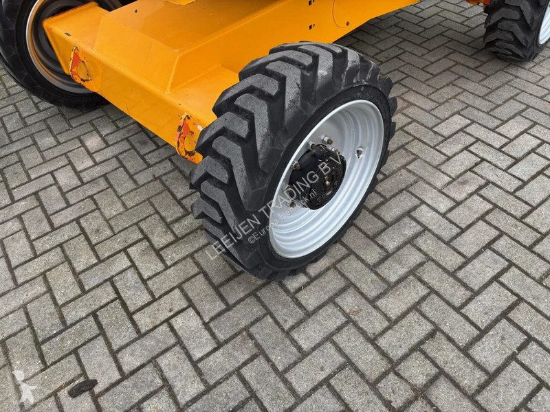 منصة تلسكوبية JLG Diesel 4x4 articulated...