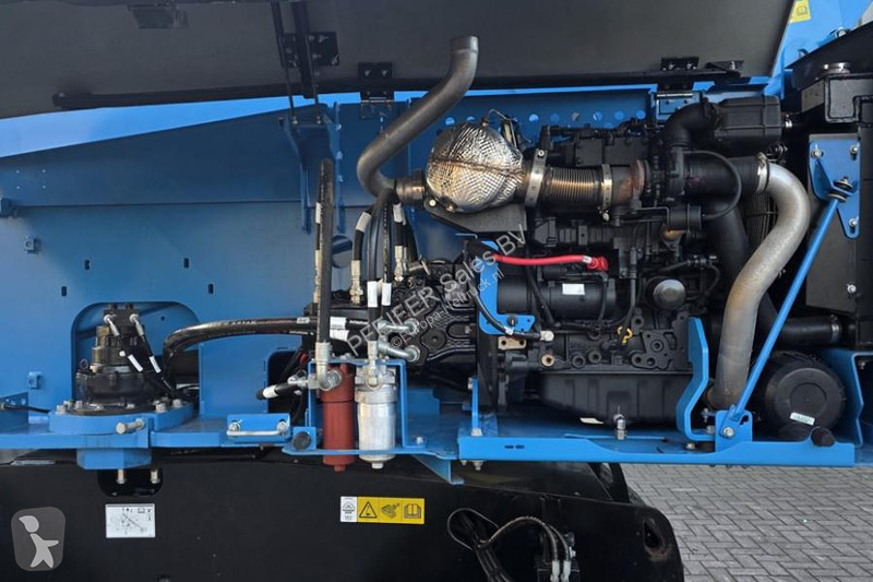 منصة تلسكوبية Genie XC Trax Diesel, 4x4 Drive...