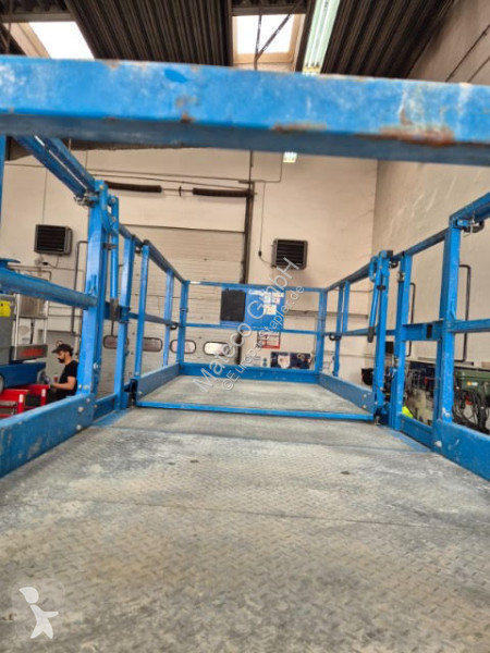 منصة تلسكوبية Genie GS3390