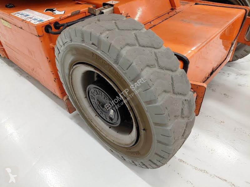Вишка JLG