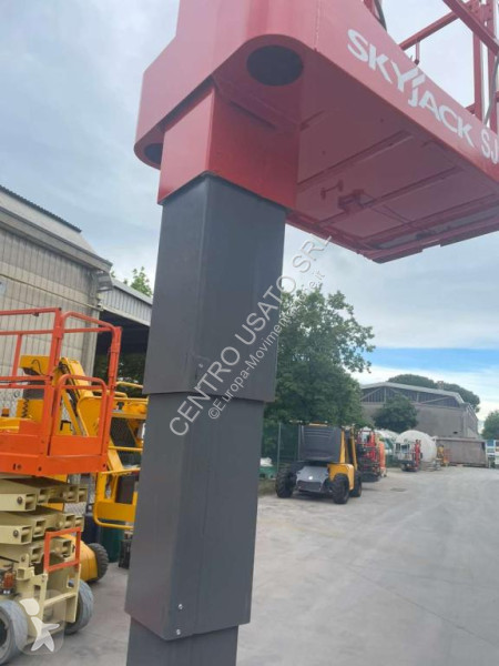 منصة تلسكوبية Skyjack SJ16