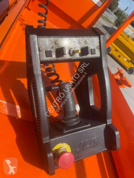 Piattaforma aerea JLG 2632ES