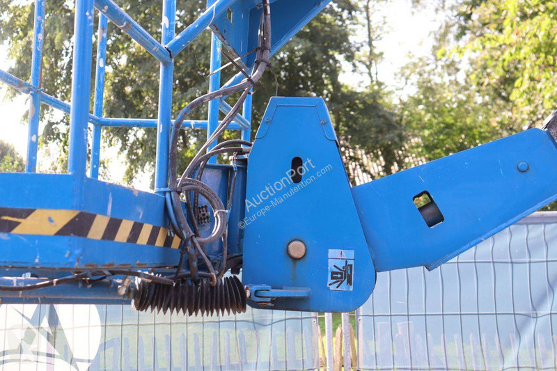 منصة تلسكوبية JLG N40ELECTRIC