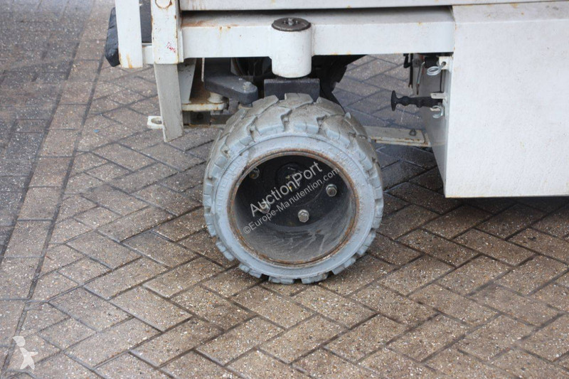 Plataforma elevadora Hollandlift MONOSTAR V-SAEL14