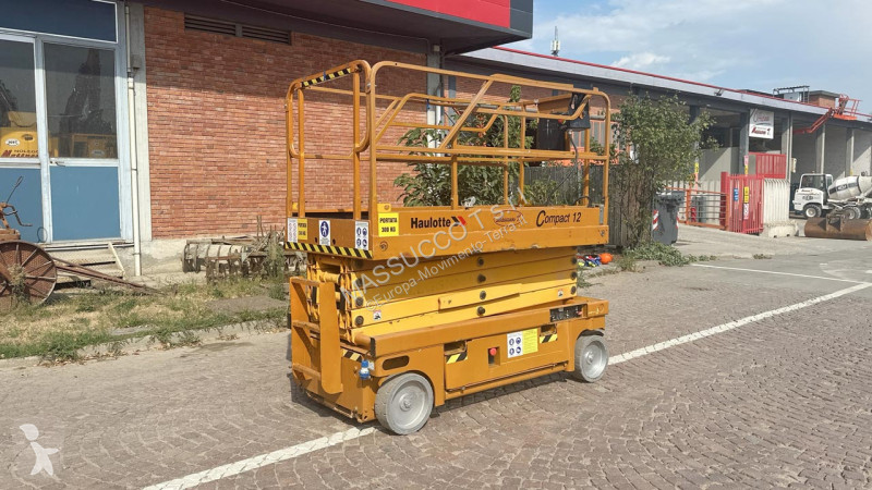 Вишка Haulotte COMPACT 12
