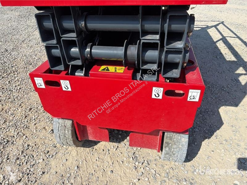 Автовишка Magni ES0808E Electric Scissor Lift