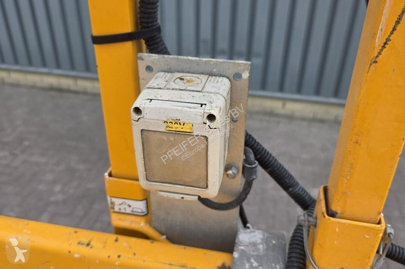 升降机 Haulotte Compact 12DX Diesel, 4x4 Drive,...