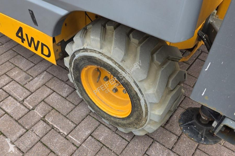 升降机 Haulotte Compact 12DX Diesel, 4x4 Drive,...