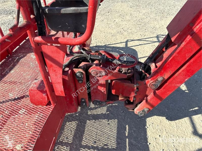 Автовышка Manitou