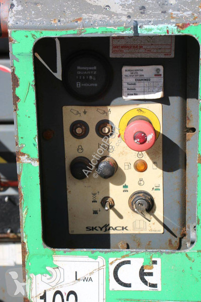 Plataforma elevadora Skyjack SJ6832RT