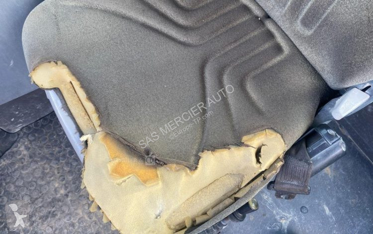 Incarcator  chargeuse a tourelle articulee diesel
