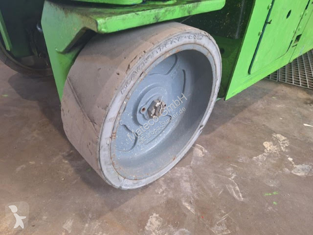 منصة تلسكوبية Genie GS-2032