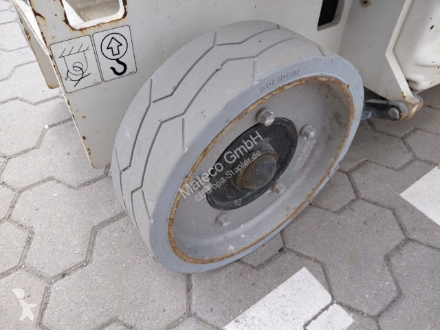Piattaforma aerea JLG