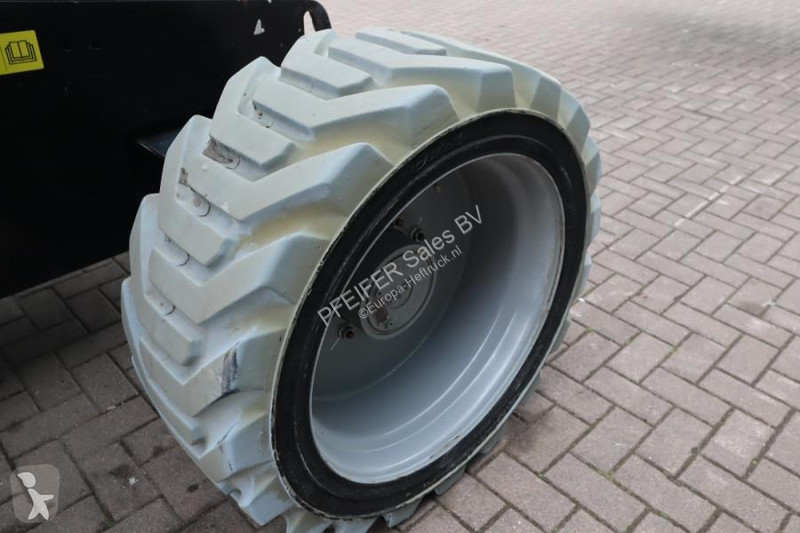 Vysokozdvižná plošina Genie Z60/37FE Hybrid 4x4...
