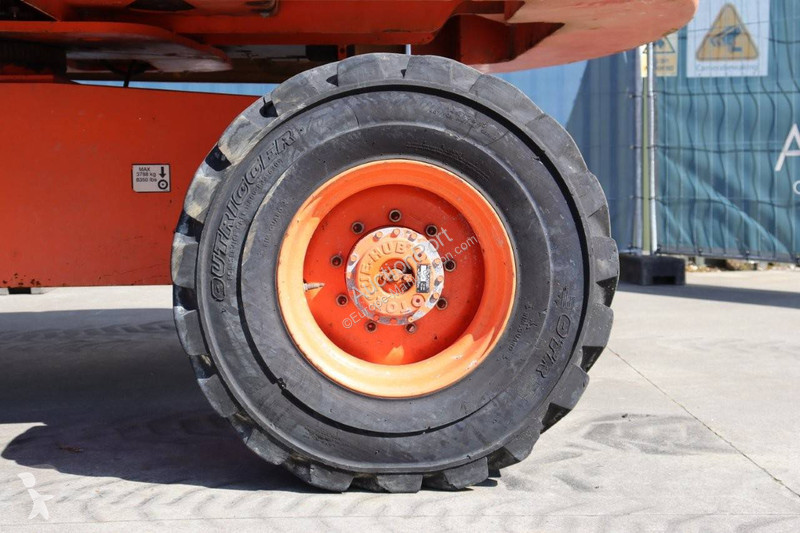 Hoogwerker JLG 460SJ