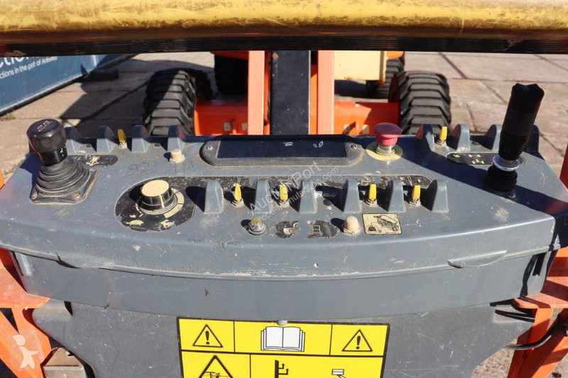 Nacela JLG 450AJ