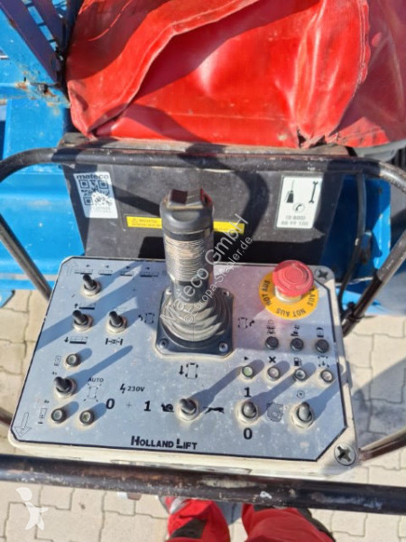 منصة تلسكوبية Hollandlift HL-220 D25 4WD/P/N