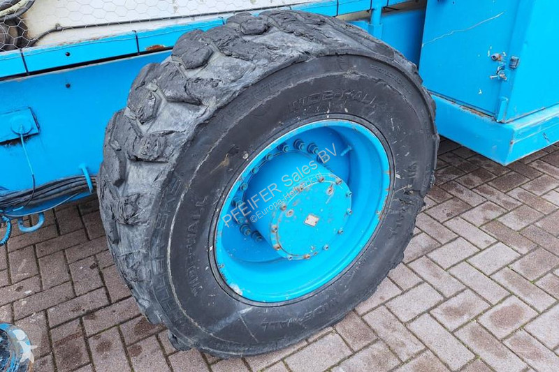 منصة تلسكوبية Hollandlift Megastar G-300DL30/S...