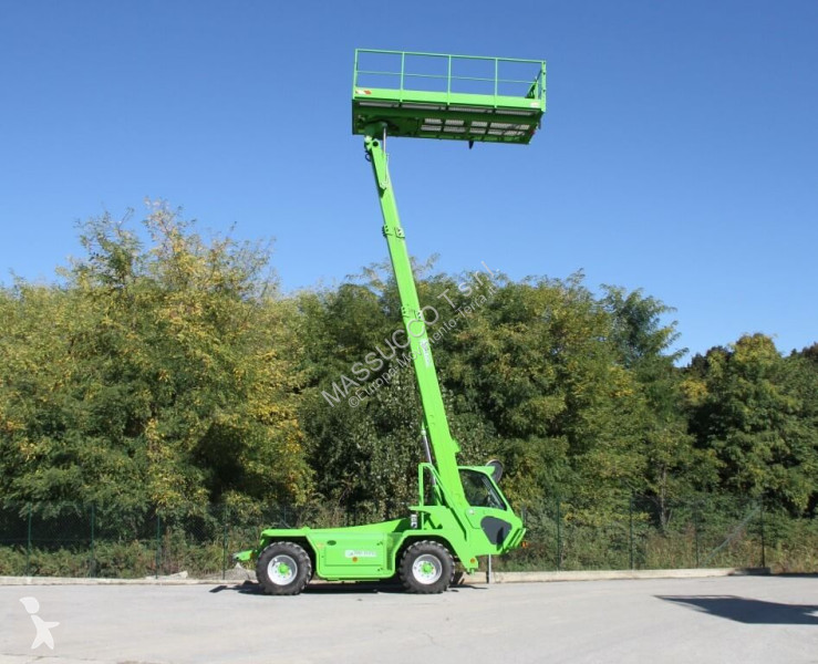 منصة تلسكوبية Merlo PL15 - 4X4