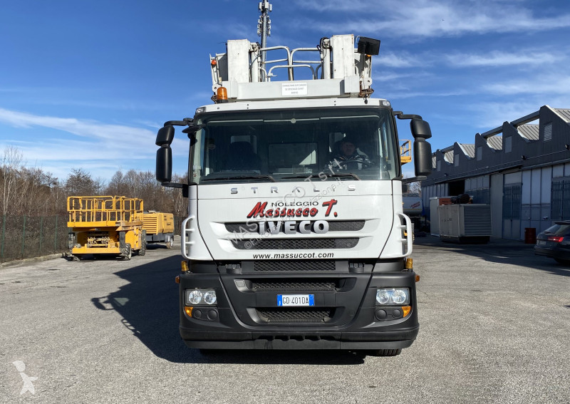 منصة تلسكوبية Iveco 310 EEV