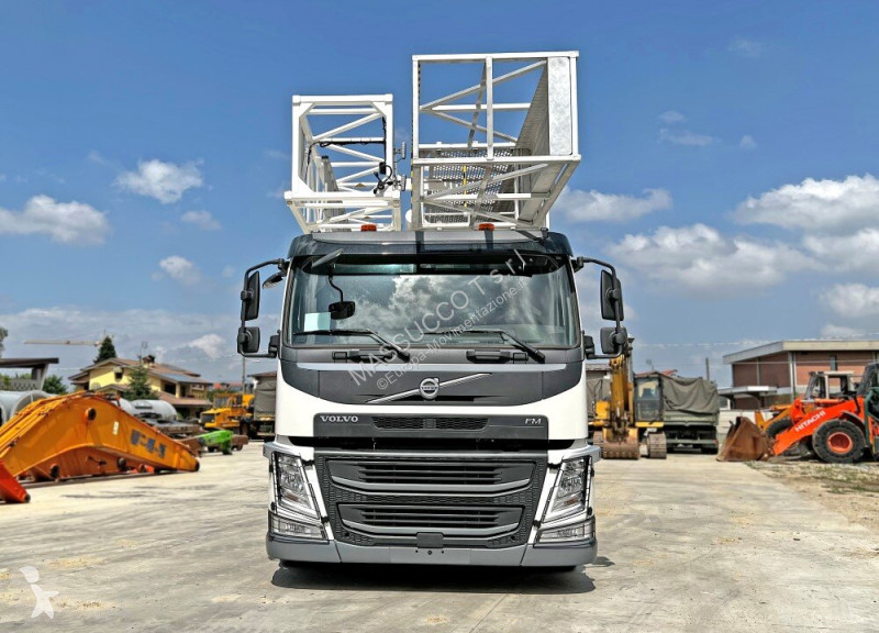 منصة تلسكوبية Volvo FM380 6X4 NEW MODEL