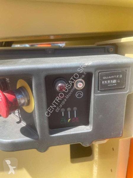 Piattaforma aerea JLG 2632ES