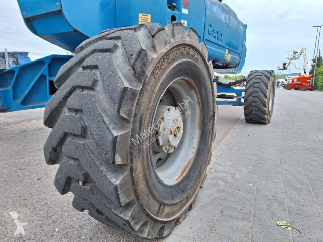 منصة تلسكوبية Genie Z135/70