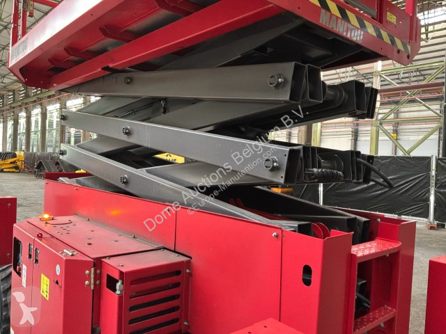 منصة تلسكوبية Manitou 140 SC2