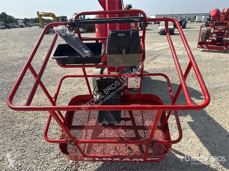 Plataforma elevadora Manitou 120 AETJC 2...