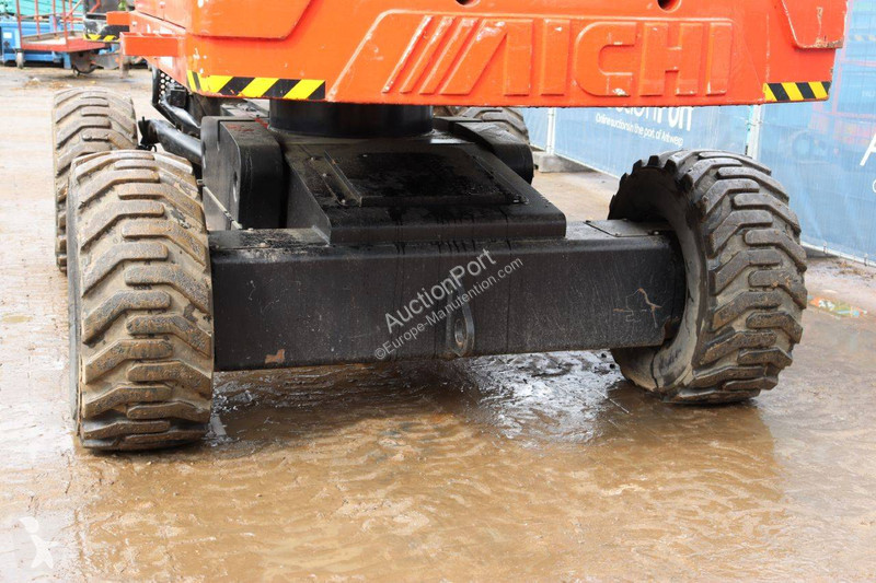 Plataforma elevadora Aichi SP18A