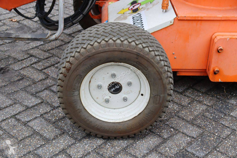 Plataforma elevadora Niftylift HR12NE