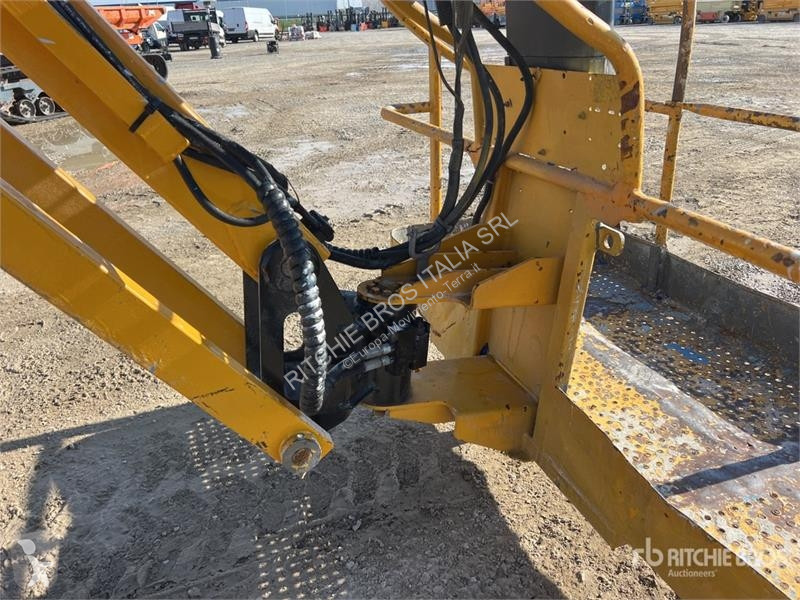 Plataforma Haulotte HA20 Diesel Articulating...