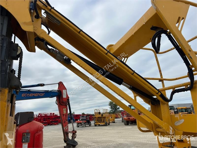 Plataforma elevadora Haulotte Vertical Mast Lift