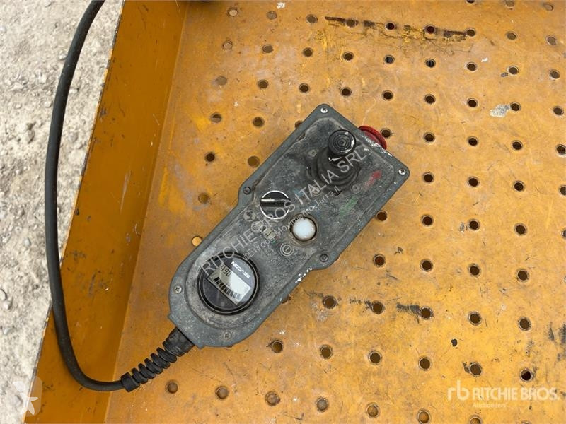 Plataforma elevadora Haulotte Vertical Mast Lift