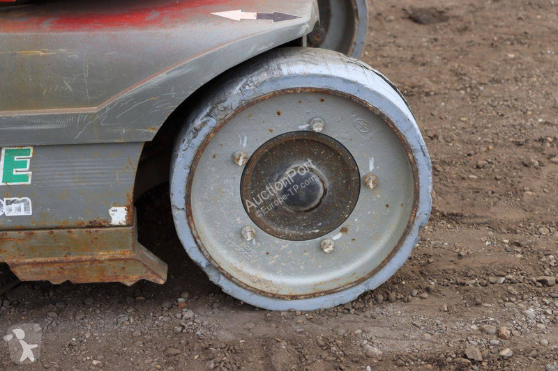 Plataforma elevadora JLG 10E