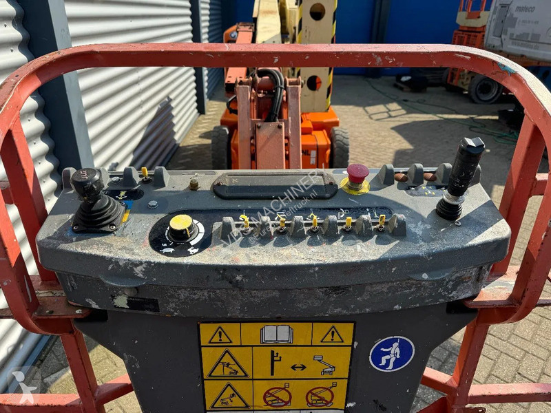 Piattaforma aerea JLG Hoogwerker Knikarmhoogwerker