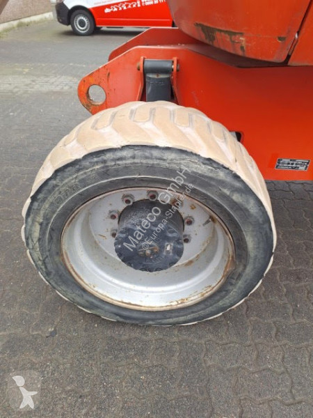 Piattaforma aerea JLG