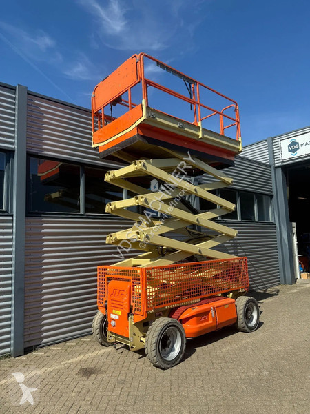 Piattaforma aerea JLG Hoogwerker Schaarhoogwerker